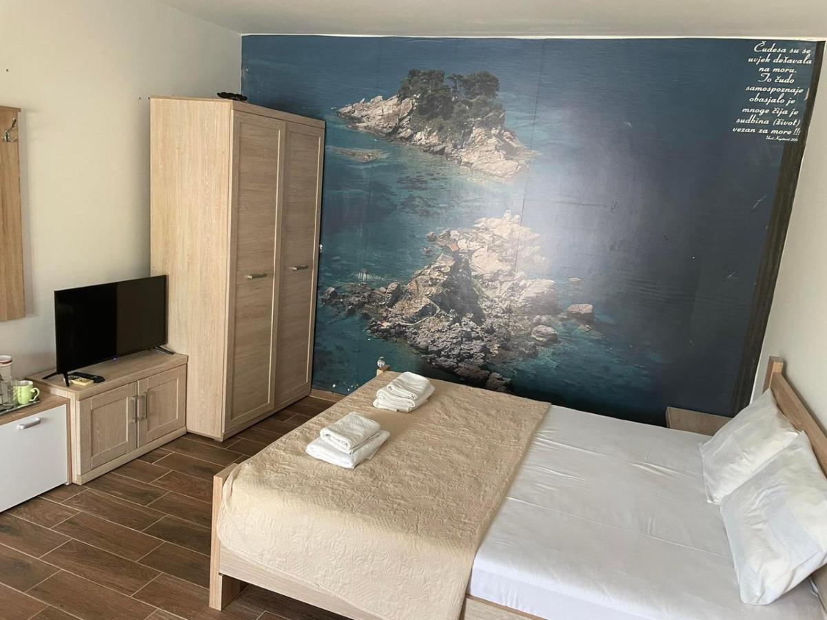 Apartmani Marina Kopitovic Petrovac Bagian luar foto