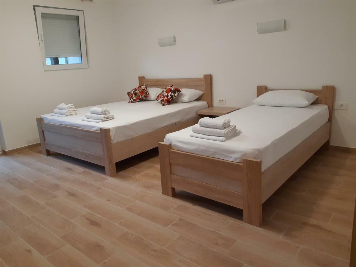 Apartmani Marina Kopitovic Petrovac Bagian luar foto