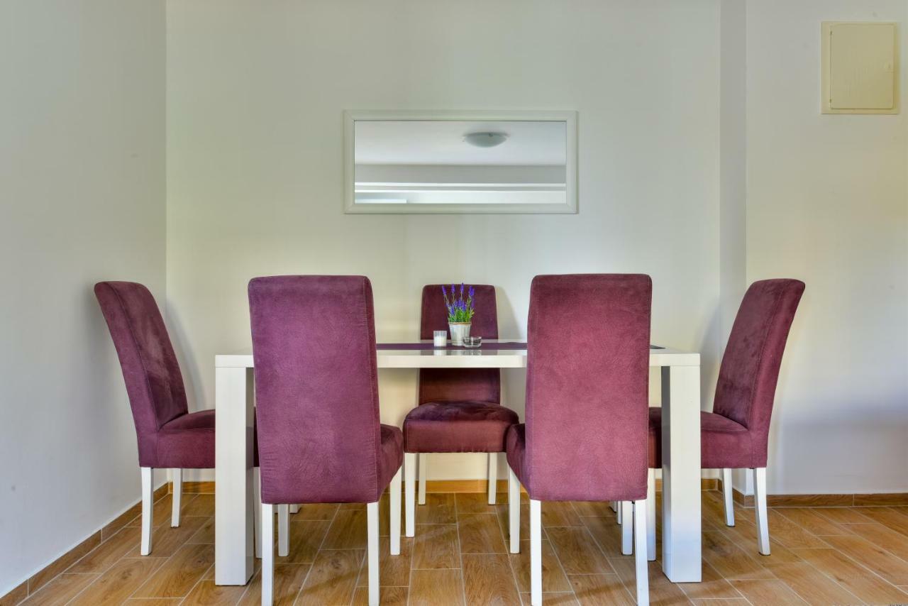 Apartmani Marina Kopitovic Petrovac Bagian luar foto