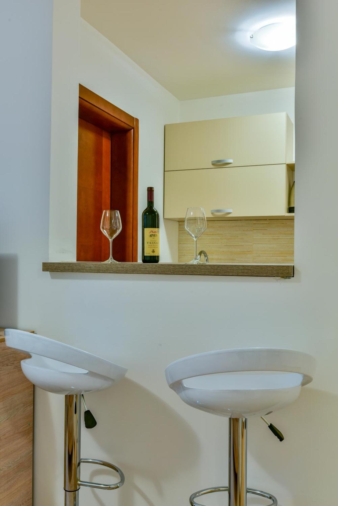 Apartmani Marina Kopitovic Petrovac Bagian luar foto