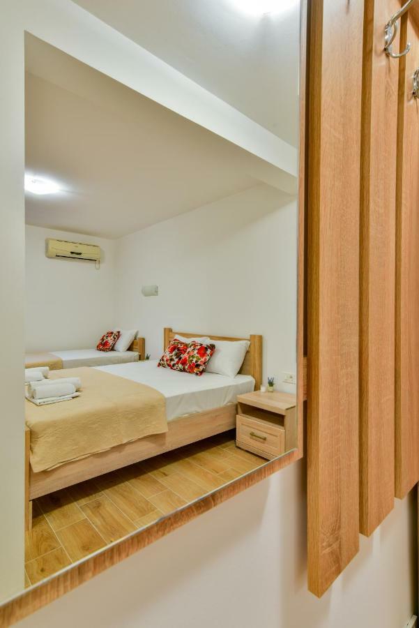 Apartmani Marina Kopitovic Petrovac Bagian luar foto